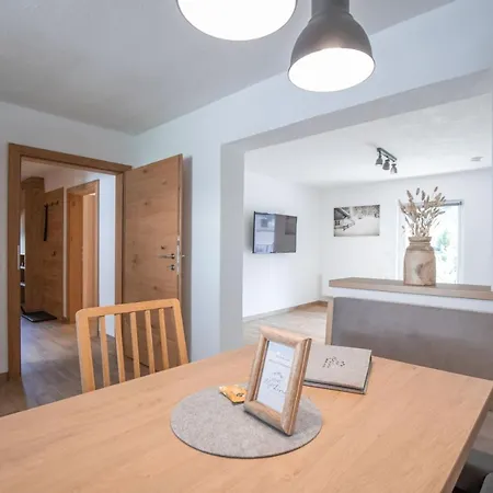 Alp Line Apartment *